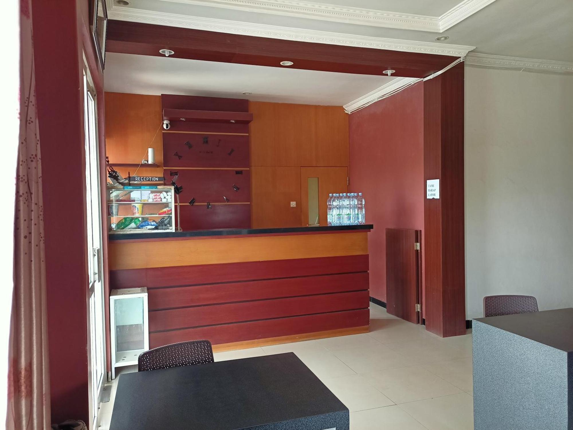 Готель Oyo 92098 Kost Orange Syariah Макасар Екстер'єр фото